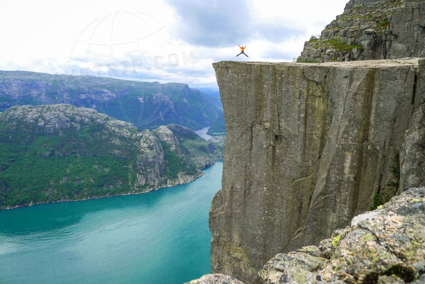 Norway Preikestolen  | axetrip.com