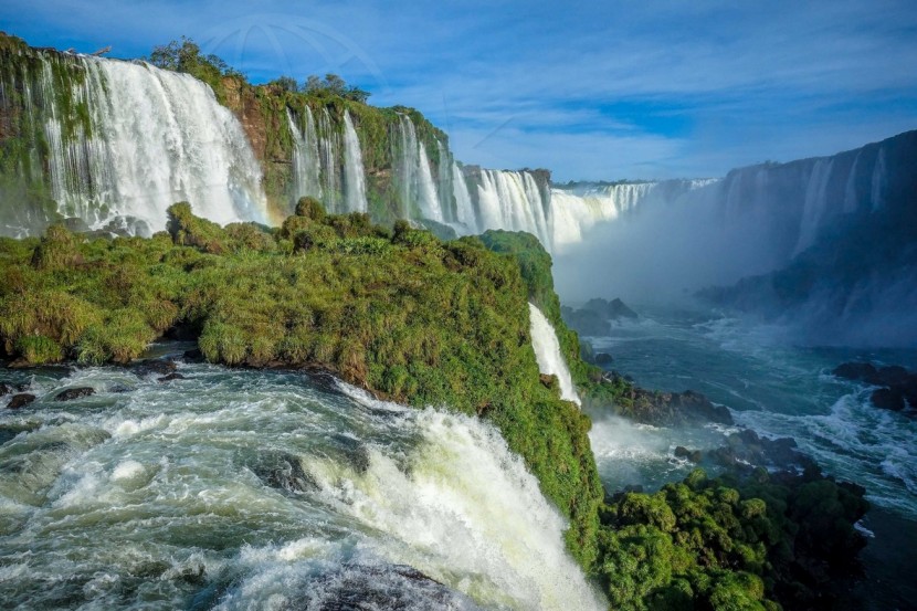 Brazil Iguazu Falls  | axetrip.com