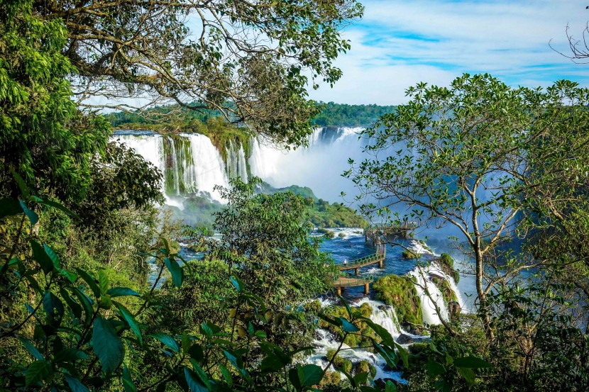 Brazil Iguazu Falls  | axetrip.com